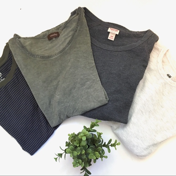 Various Tops - 4 Piece Set Basic Essential Medium Top Bundle